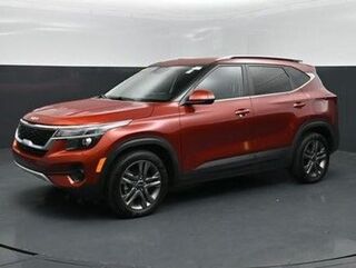 2023 Kia Seltos S — photo 1 of 13