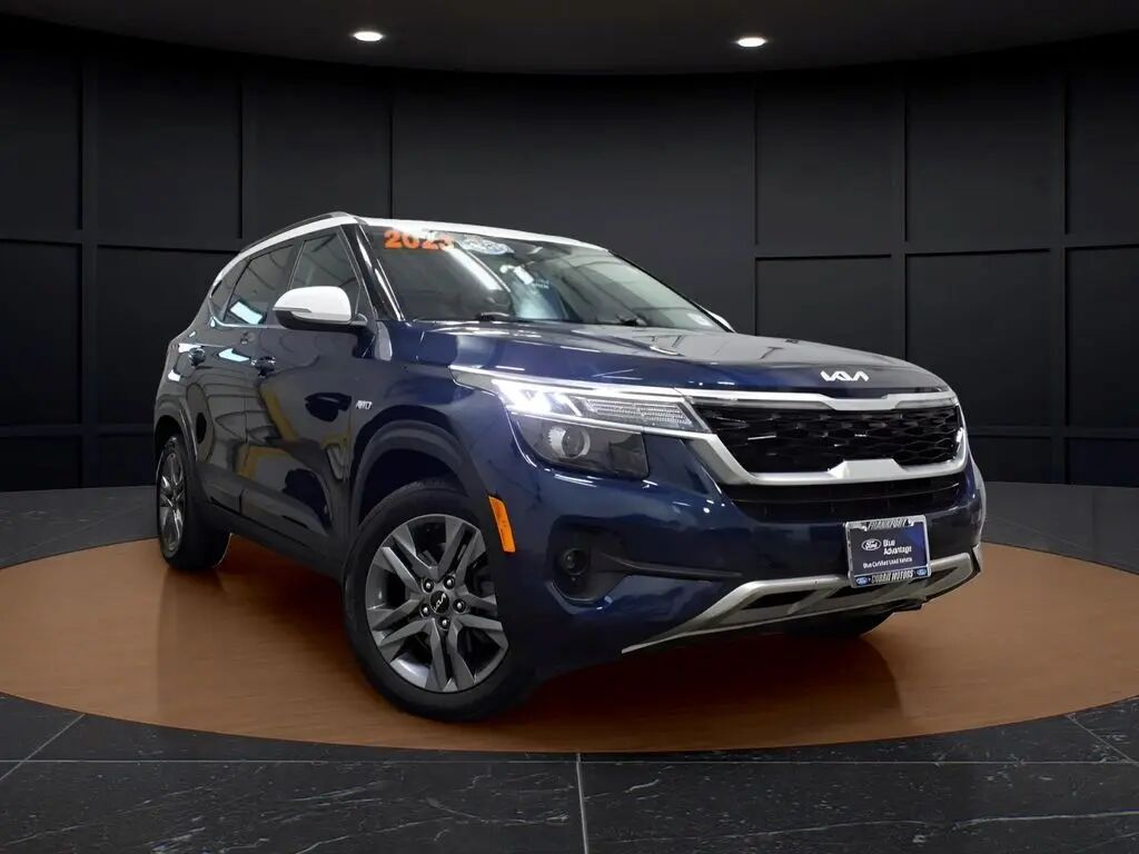 2023 Kia Seltos S — photo 1 of 13