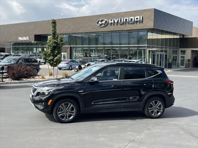 2023 Kia Seltos S — photo 1 of 13