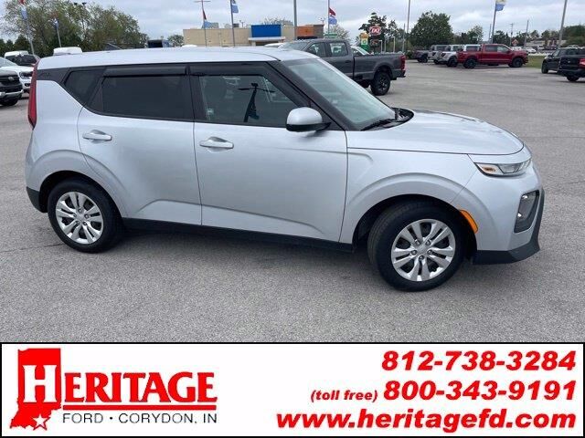 2020 Kia Soul LX — photo 1 of 13