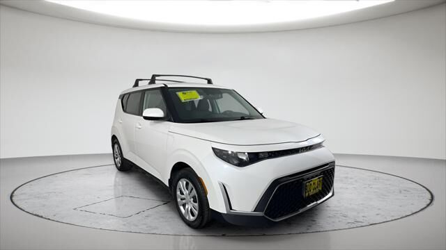 2023 Kia Soul LX — photo 1 of 13