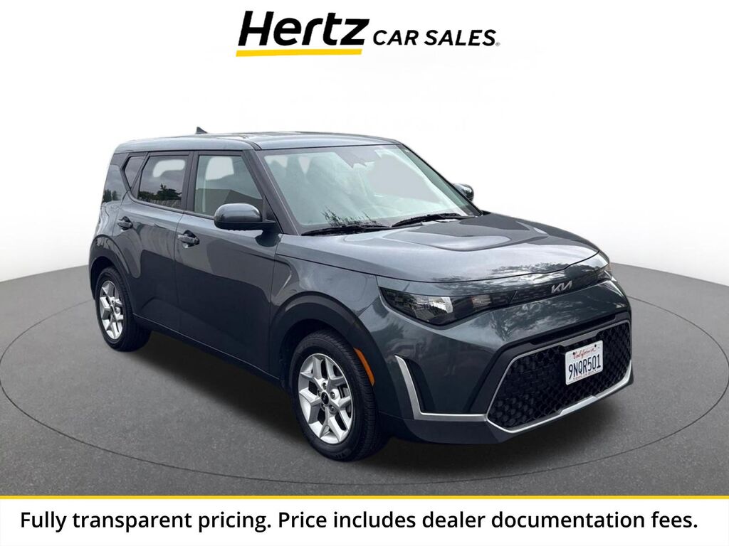 2025 Kia Soul LX — photo 1 of 13
