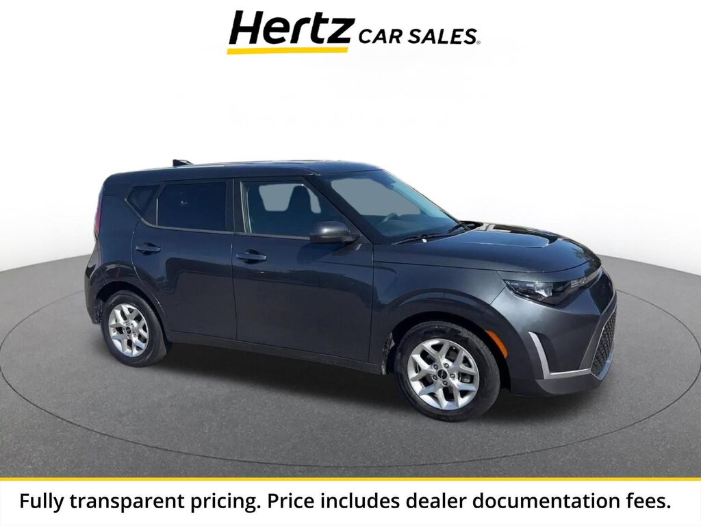 2025 Kia Soul LX — photo 1 of 11