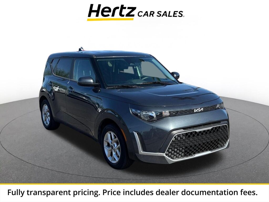 2025 Kia Soul LX — photo 1 of 11