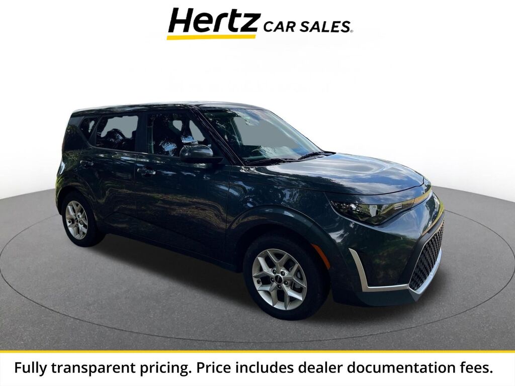 2025 Kia Soul LX — photo 1 of 11