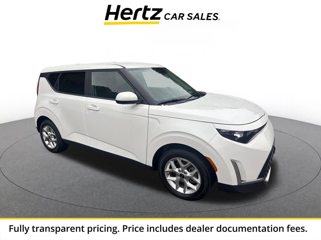 2025 Kia Soul LX — photo 1 of 13