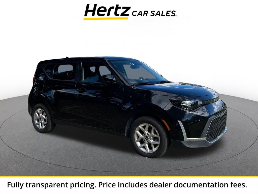 2025 Kia Soul LX — photo 1 of 11