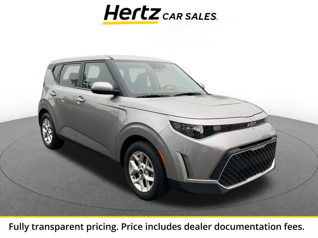 2025 Kia Soul LX — photo 1 of 11