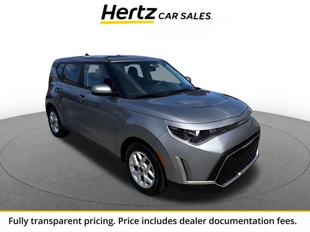 2025 Kia Soul LX — photo 1 of 13