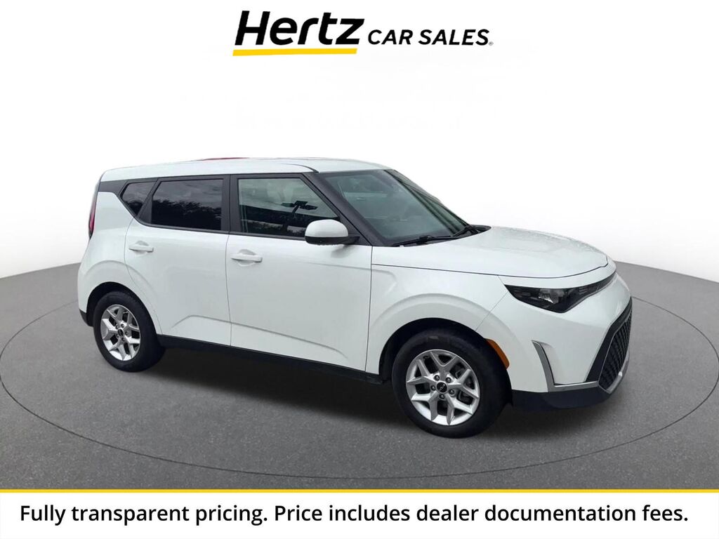 2025 Kia Soul LX — photo 1 of 13