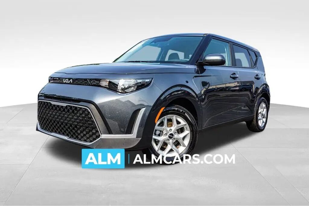 2025 Kia Soul LX — photo 1 of 11
