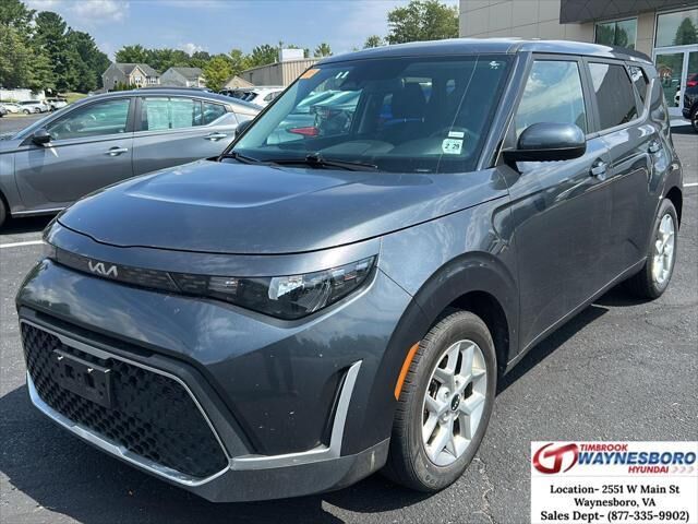 2024 Kia Soul LX
