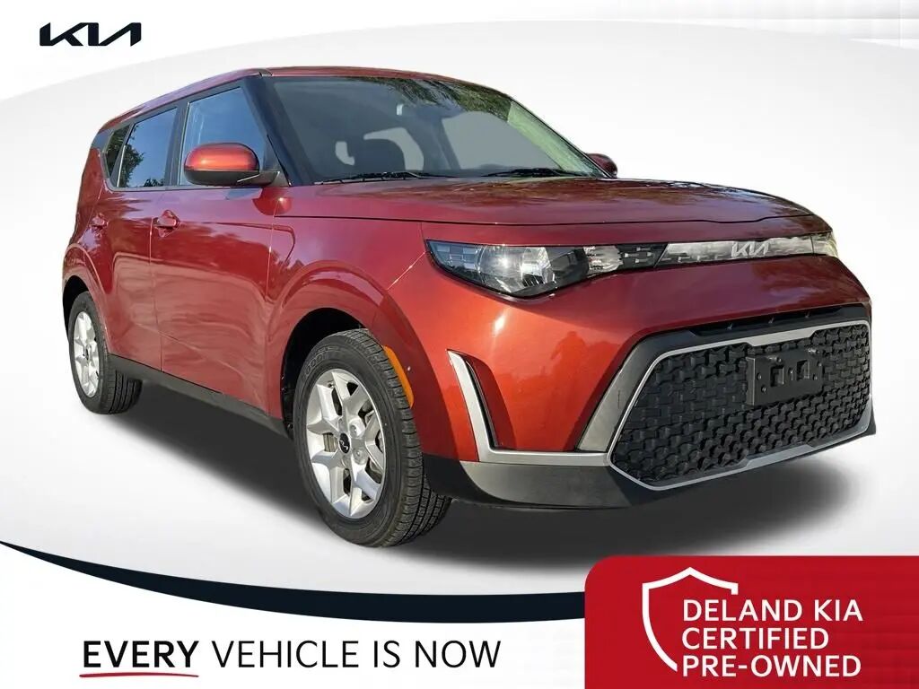 2024 Kia Soul LX — photo 1 of 13