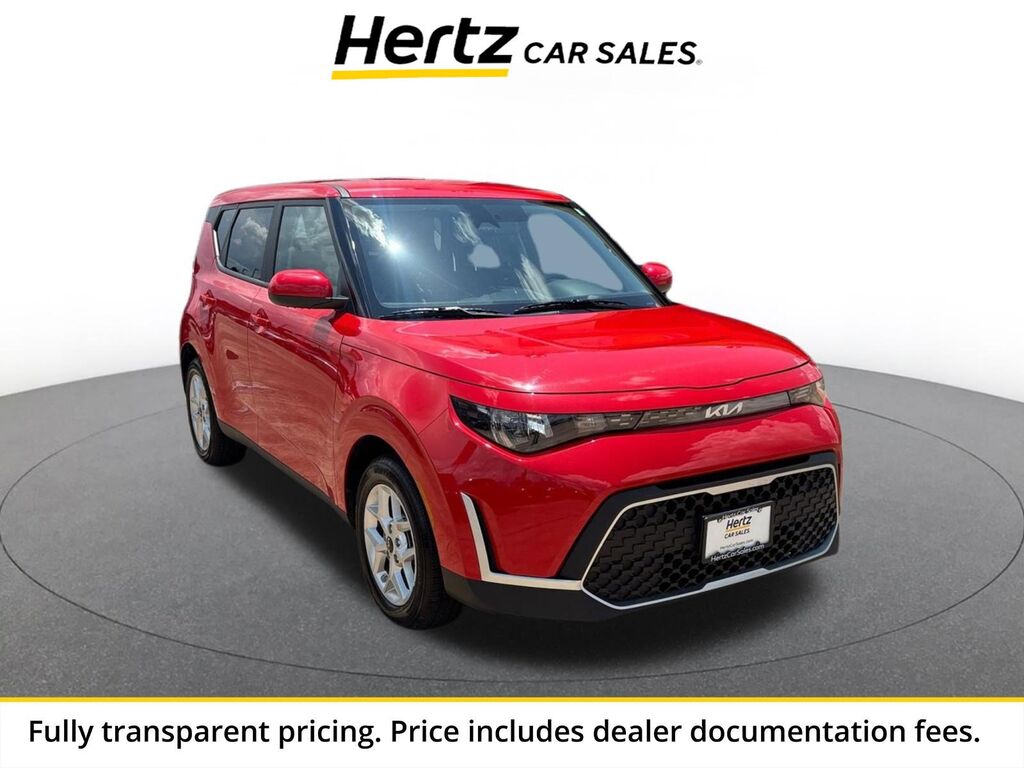 2025 Kia Soul LX — photo 1 of 13