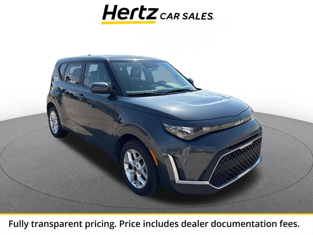 2025 Kia Soul LX — photo 1 of 11