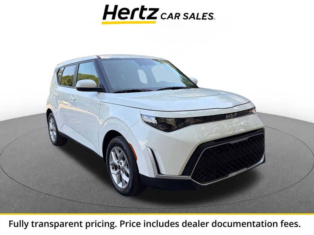 2025 Kia Soul LX — photo 1 of 11