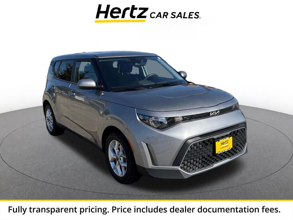 2025 Kia Soul LX — photo 1 of 11