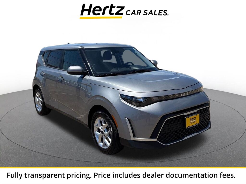 2025 Kia Soul LX — photo 1 of 11
