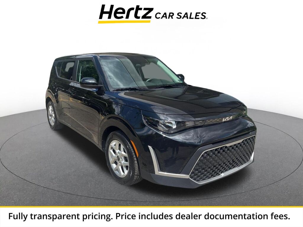 2025 Kia Soul LX — photo 1 of 11
