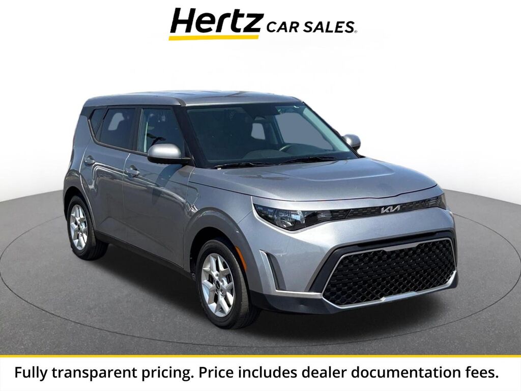 2025 Kia Soul LX — photo 1 of 11