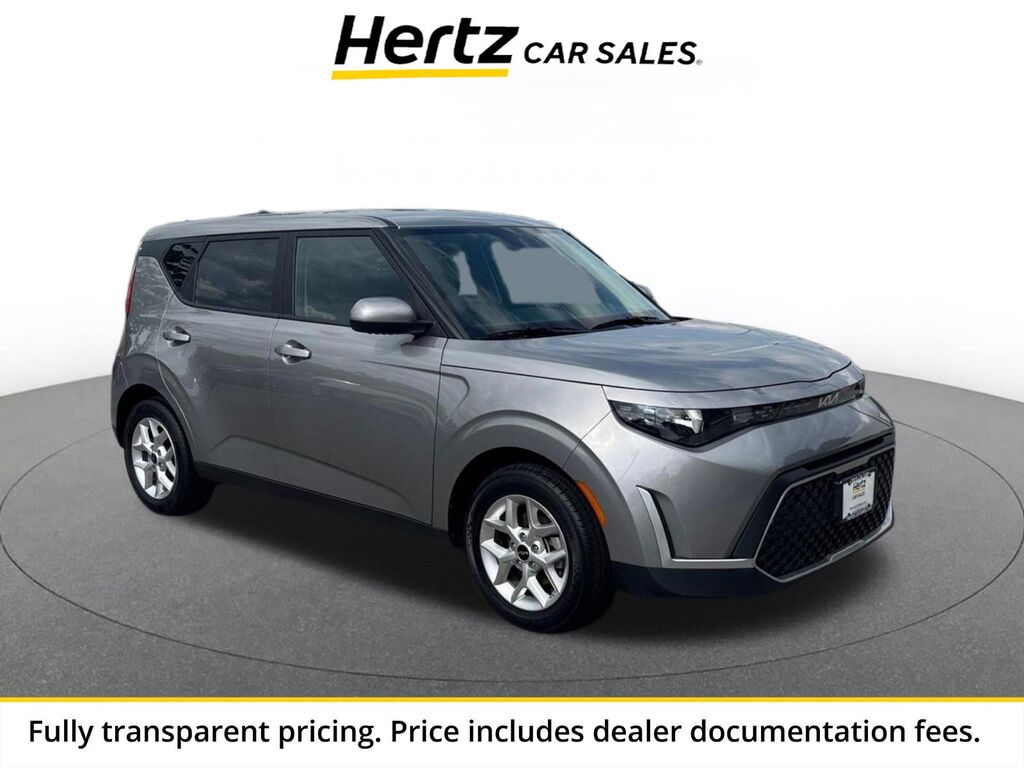 2025 Kia Soul LX — photo 1 of 11