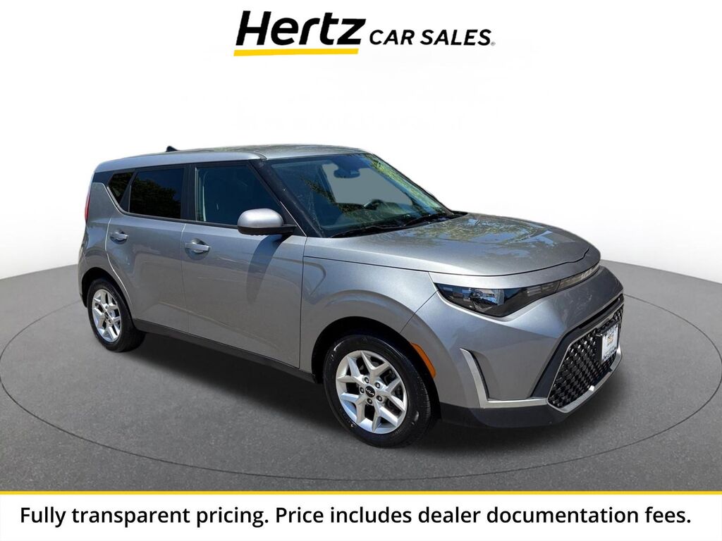 2025 Kia Soul LX — photo 1 of 13