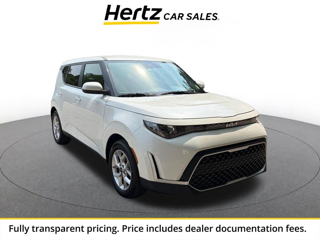 2025 Kia Soul LX — photo 1 of 11