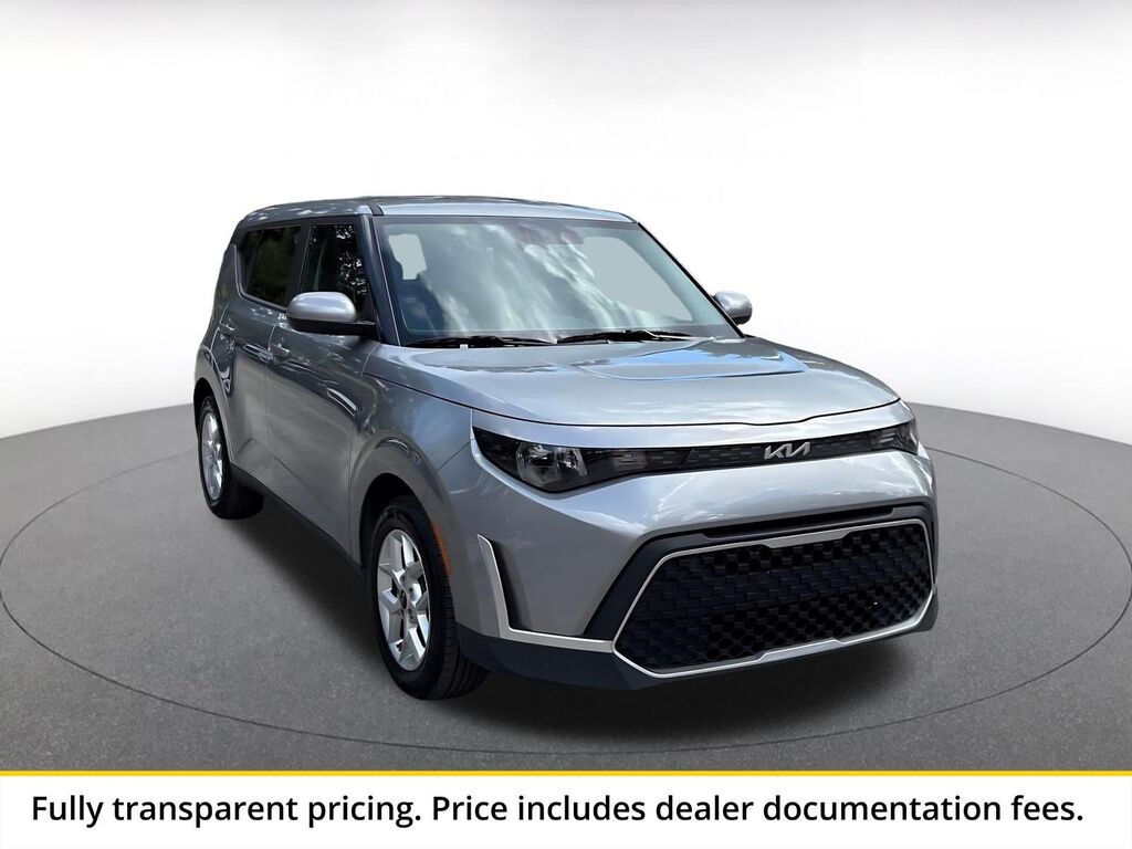 2025 Kia Soul LX — photo 1 of 1