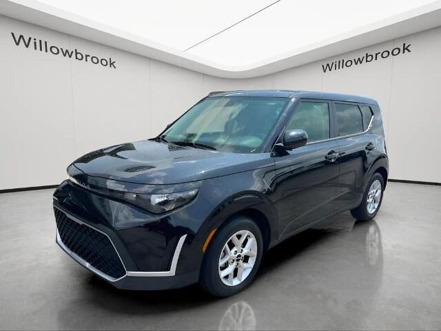 2025 Kia Soul LX — photo 1 of 13