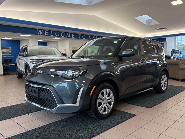 2023 Kia Soul LX — photo 1 of 13