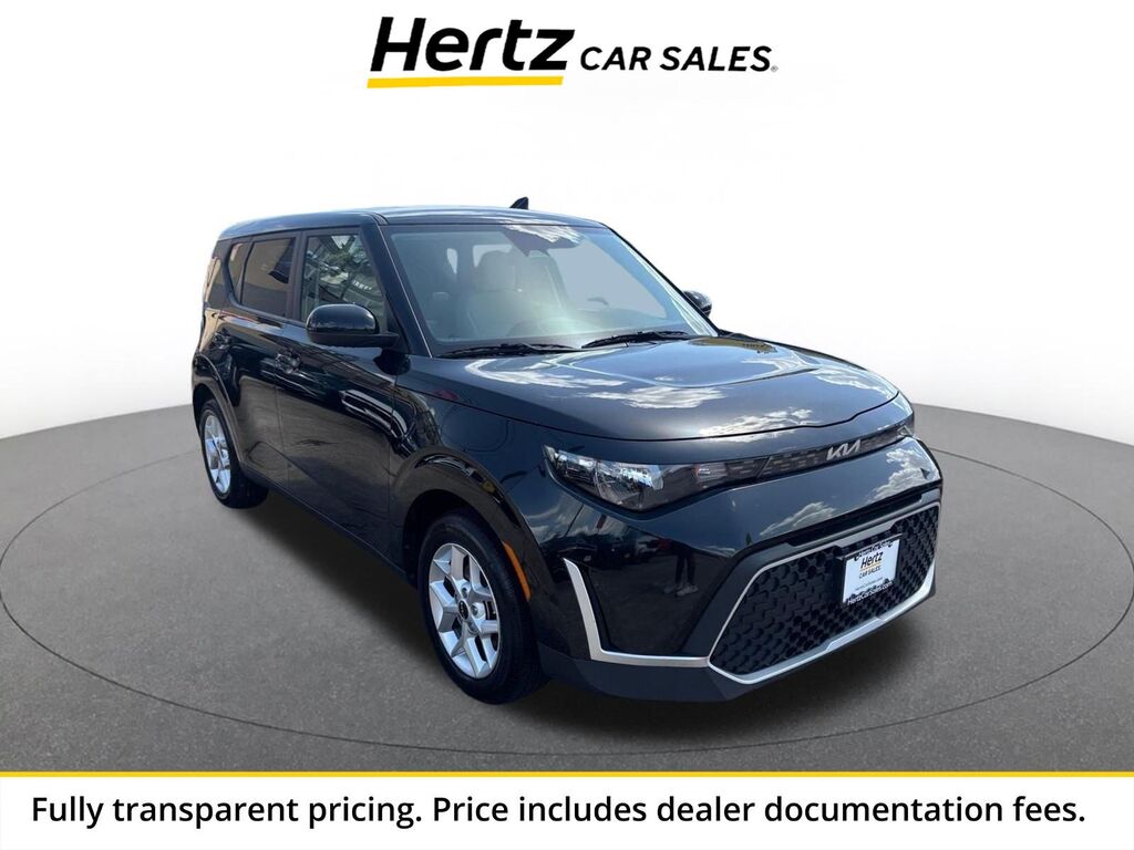 2025 Kia Soul LX — photo 1 of 13