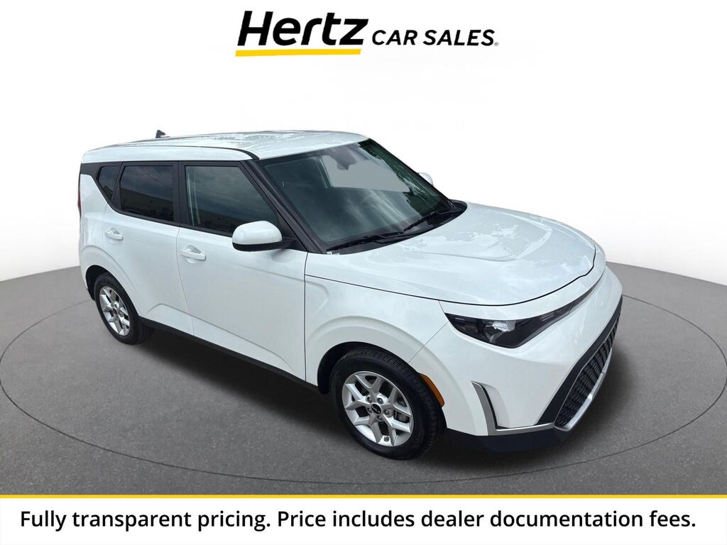2025 Kia Soul LX — photo 1 of 11