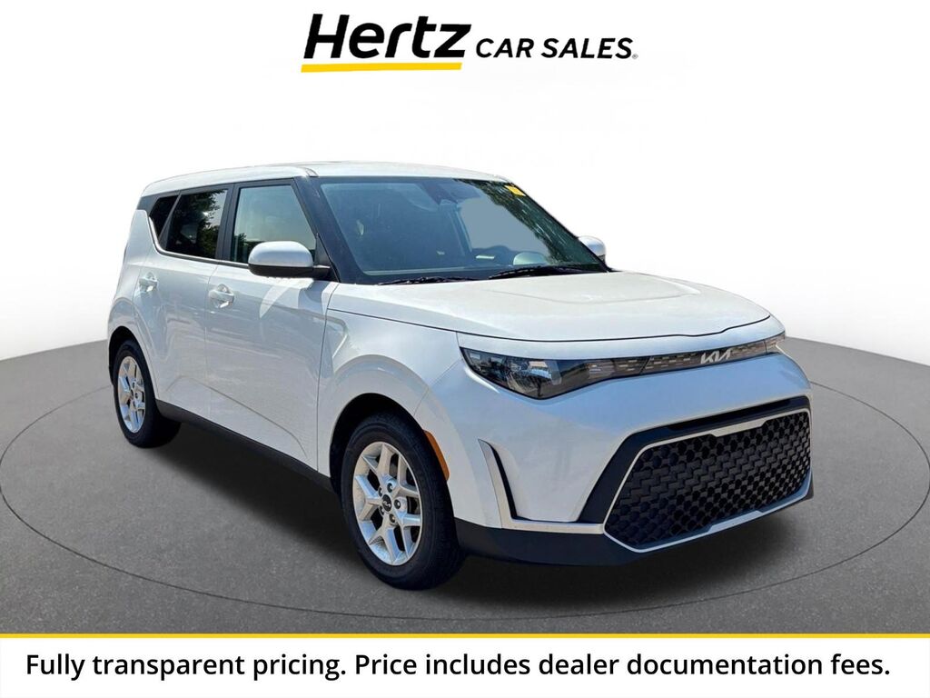 2025 Kia Soul LX — photo 1 of 11