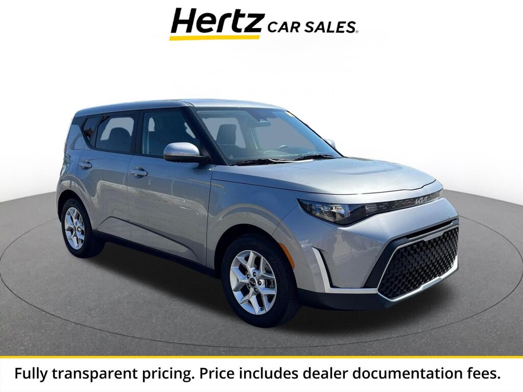 2025 Kia Soul LX — photo 1 of 13