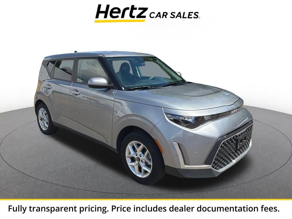 2025 Kia Soul LX — photo 1 of 11
