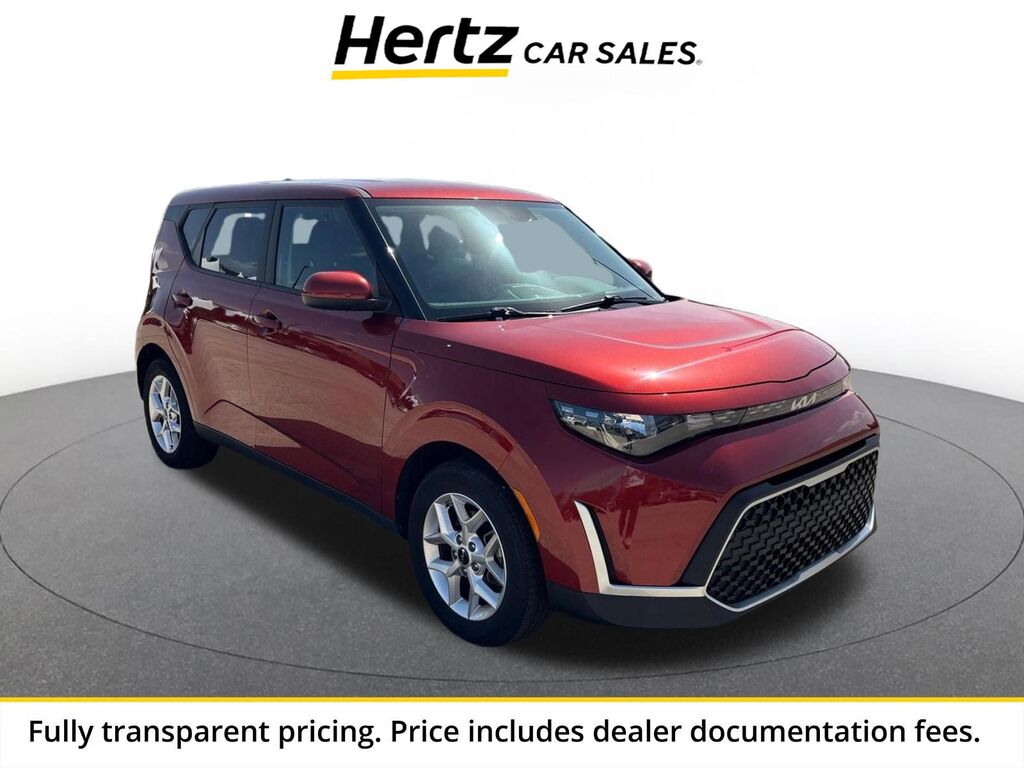 2025 Kia Soul LX — photo 1 of 11