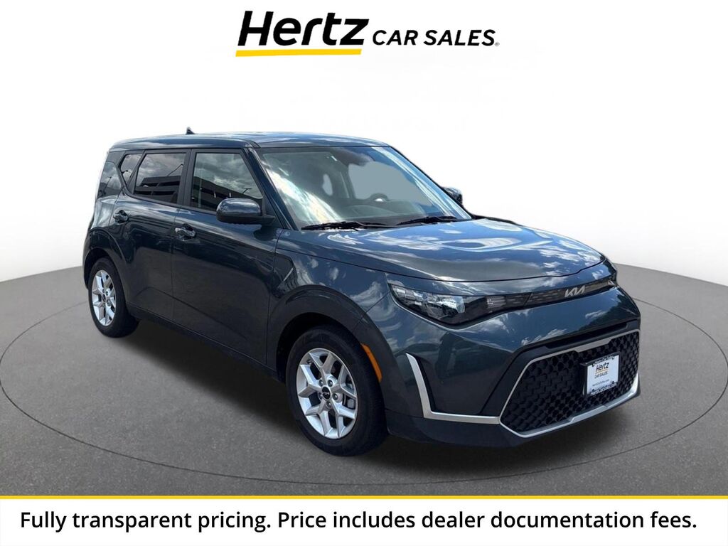 2025 Kia Soul LX — photo 1 of 13