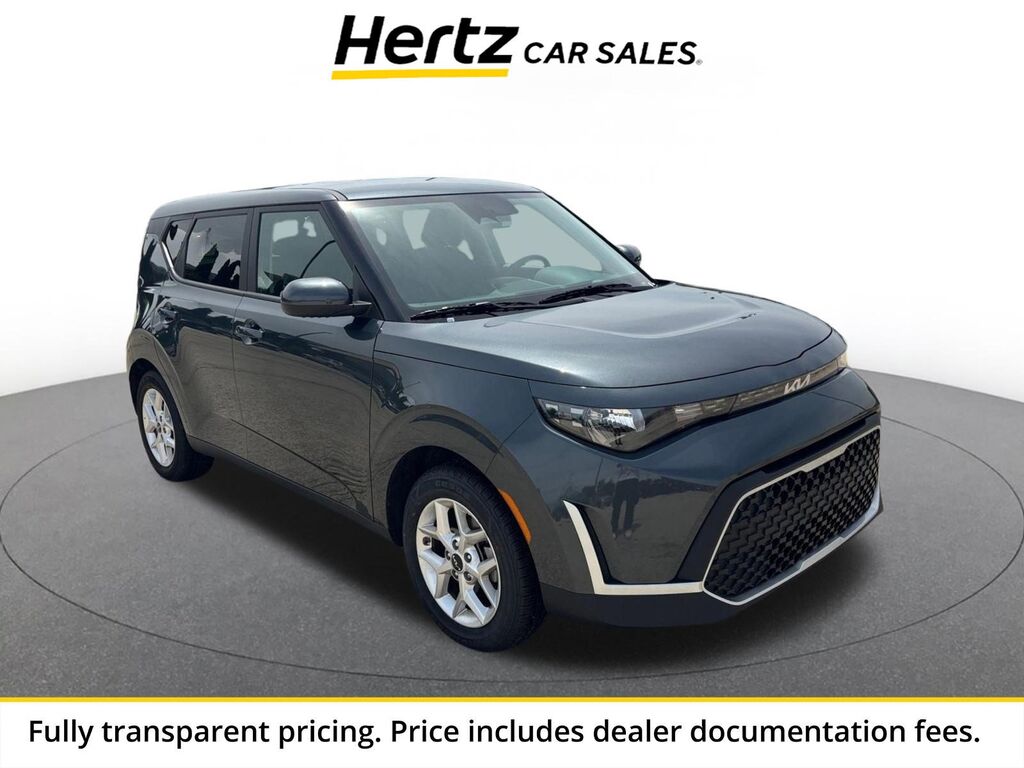2025 Kia Soul LX — photo 1 of 13