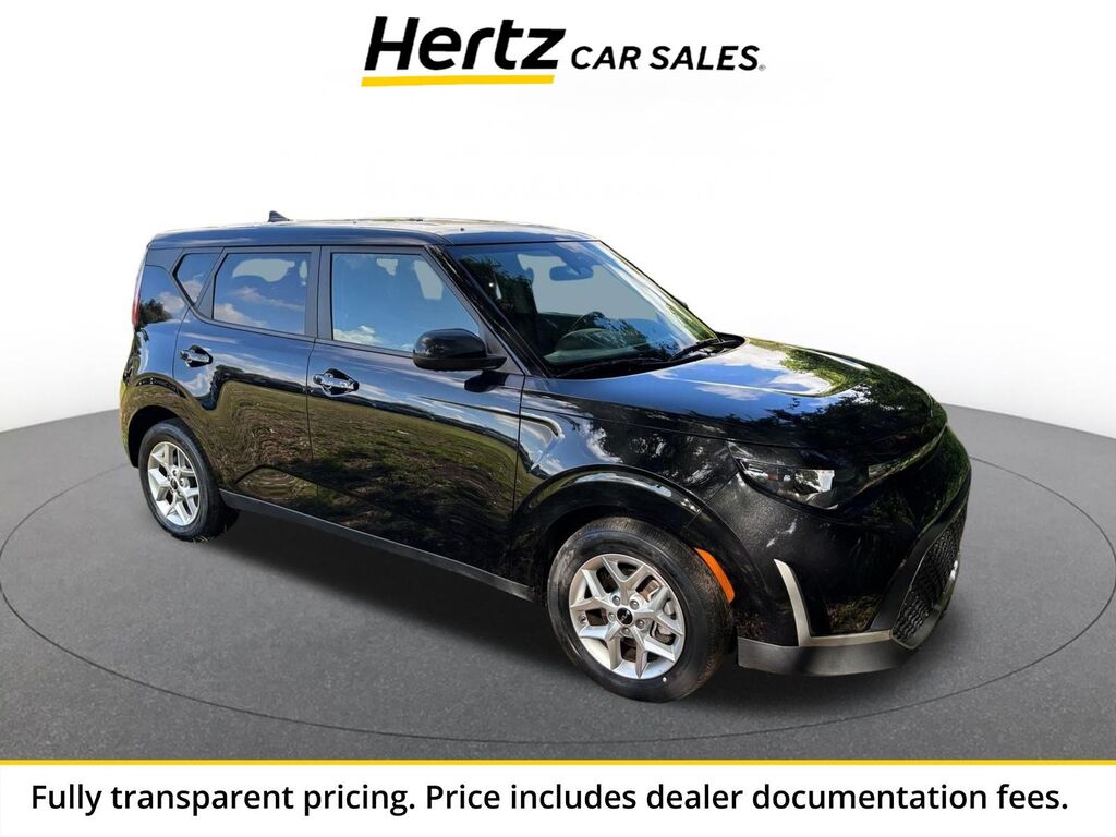 2025 Kia Soul LX — photo 1 of 11