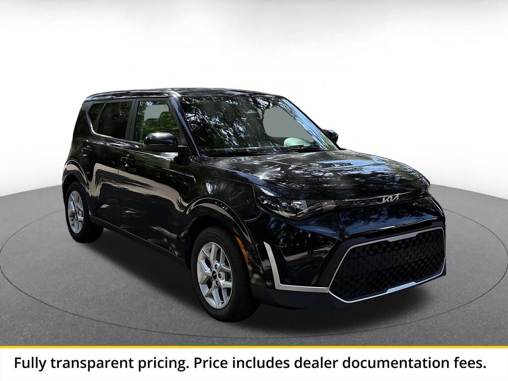 2025 Kia Soul LX — photo 1 of 1