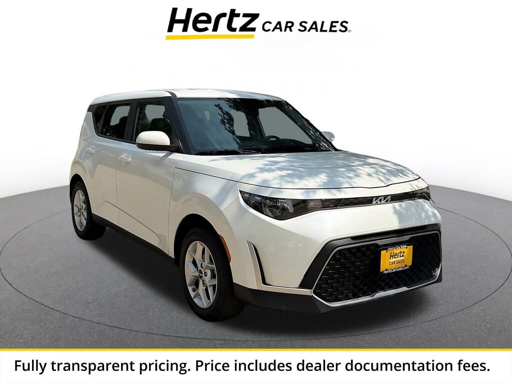 2025 Kia Soul LX — photo 1 of 11