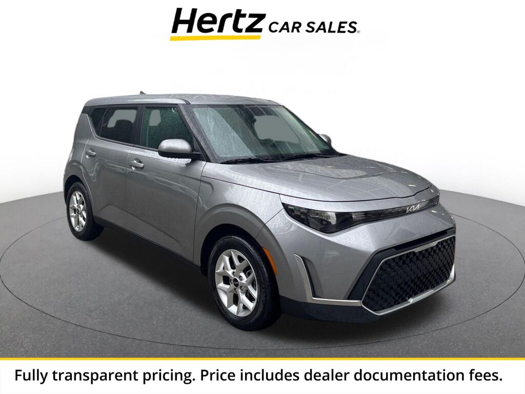 2025 Kia Soul LX — photo 1 of 11