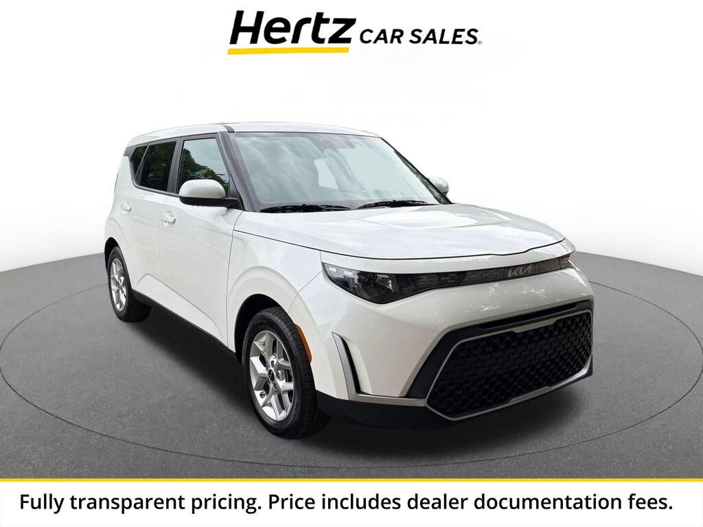 2025 Kia Soul LX — photo 1 of 11
