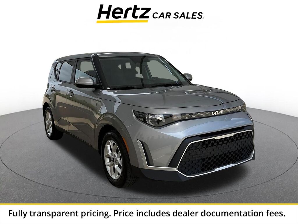 2025 Kia Soul LX — photo 1 of 11