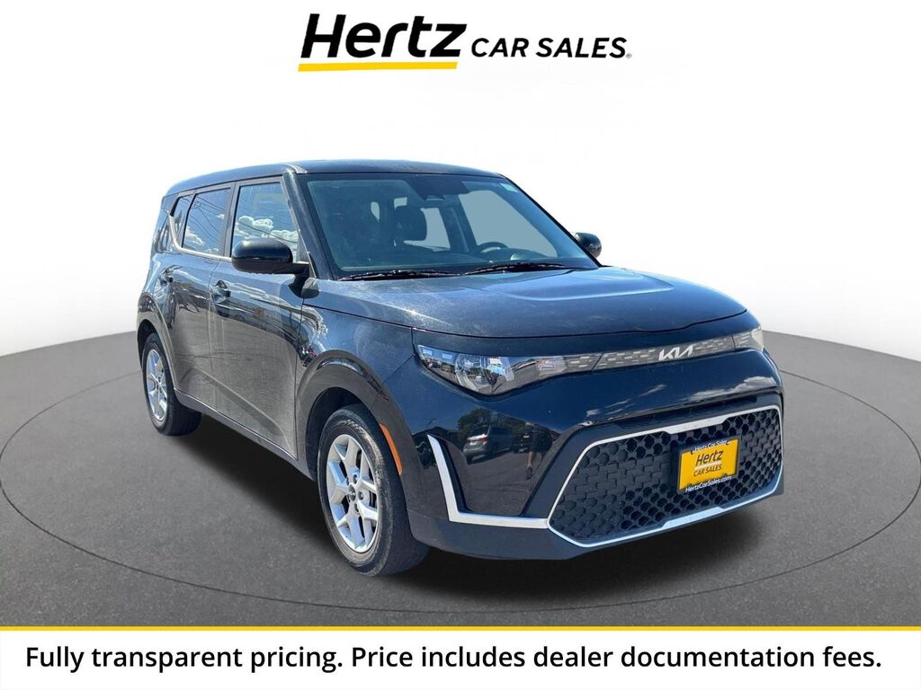 2025 Kia Soul LX — photo 1 of 11