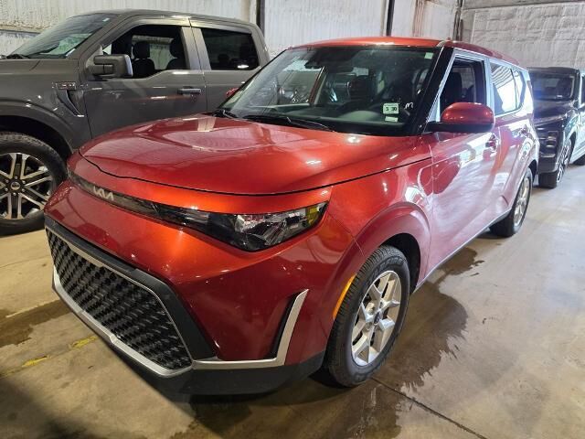 2024 Kia Soul LX — photo 1 of 1