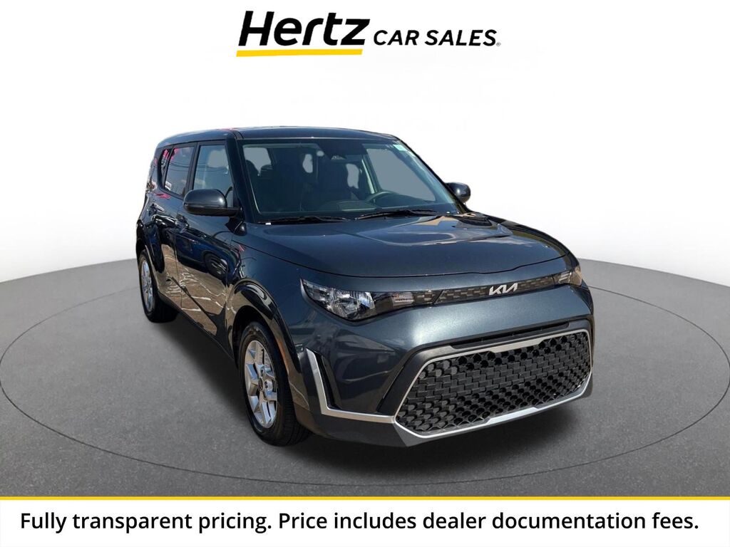 2025 Kia Soul LX — photo 1 of 11