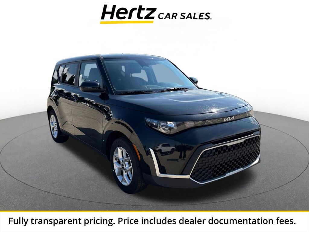 2025 Kia Soul LX — photo 1 of 11
