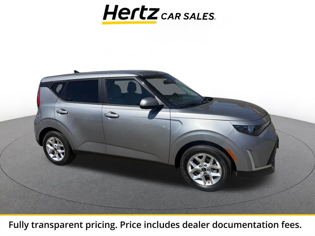 2025 Kia Soul LX — photo 1 of 11