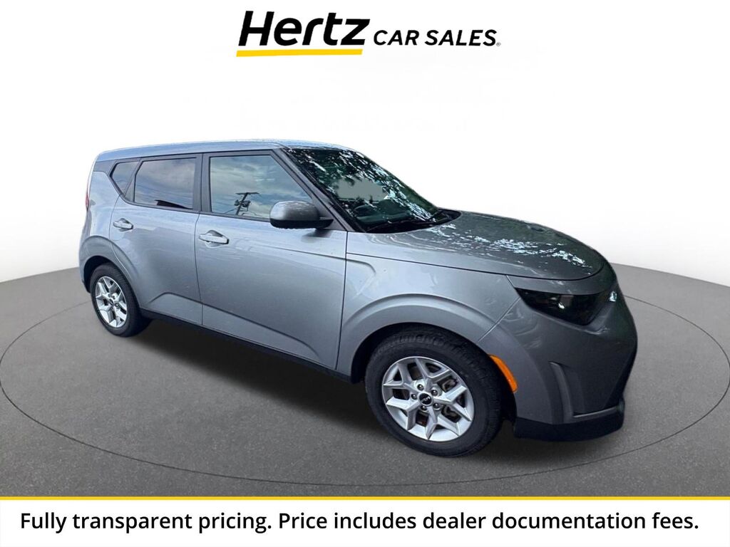 2025 Kia Soul LX — photo 1 of 11